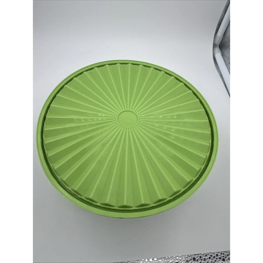Vintage Tupperware 1204-7 And 1204-4‎ Orange And Green With Lids 1205-9